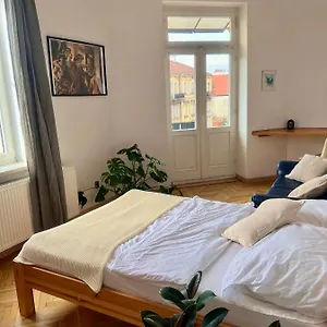  Apartment Chic In The Center Of Cracow Poland